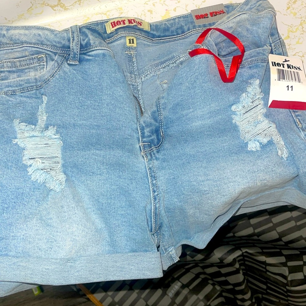 Hot kiss BNWT